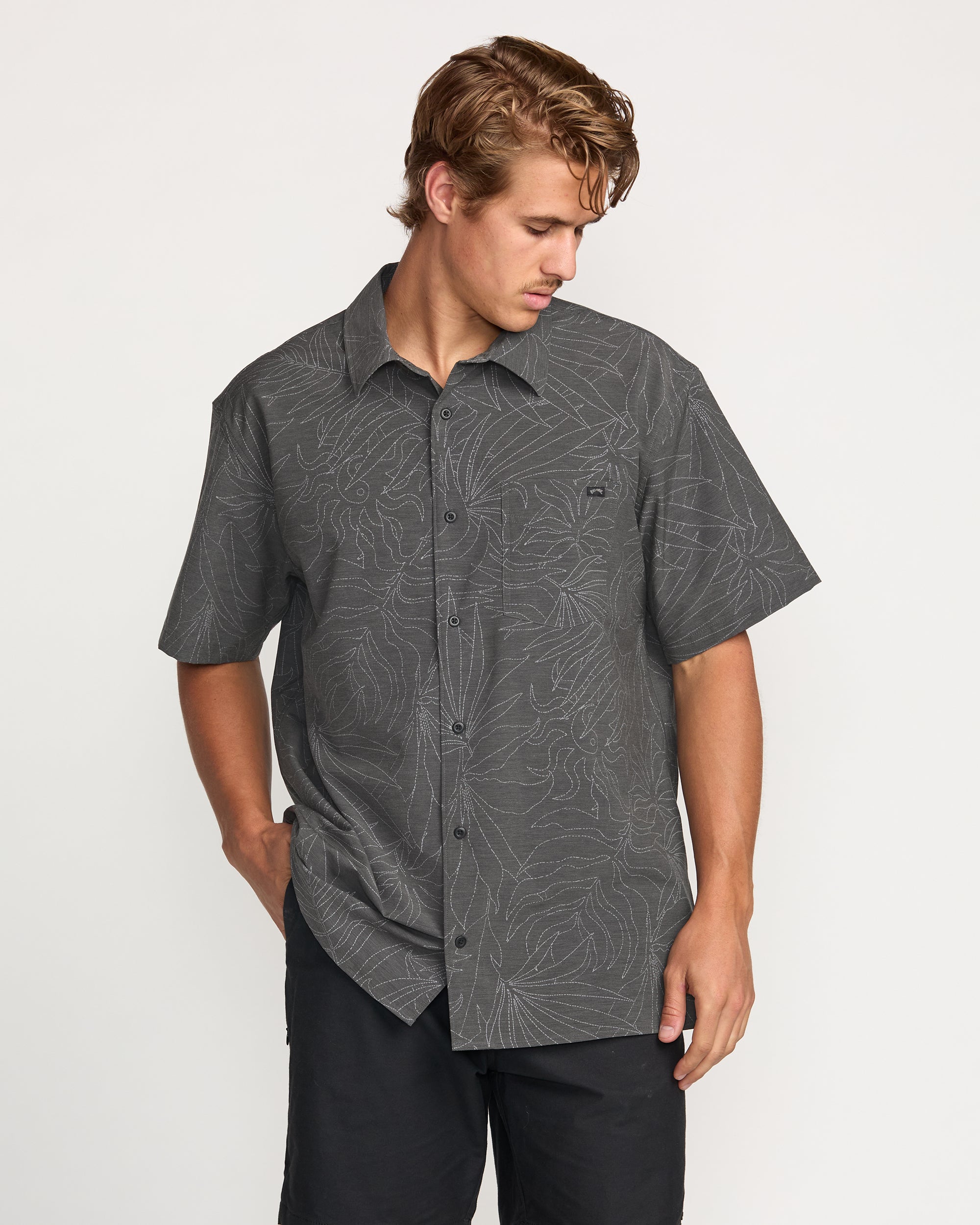 Surftrek Transit Short Sleeve Shirt - Raven - Image 3