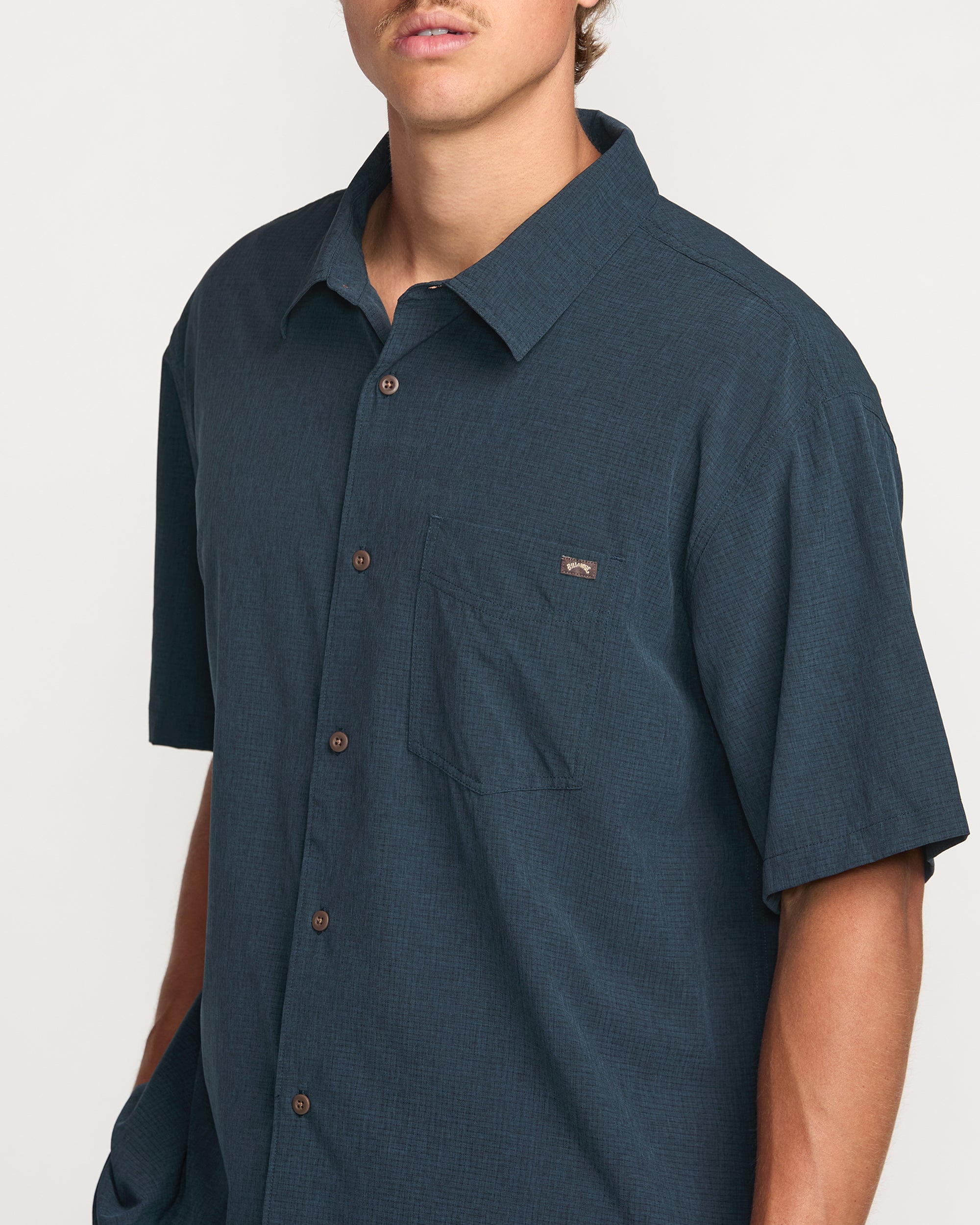 Surftrek Perf Short Sleeve Shirt - Navy - Image 2