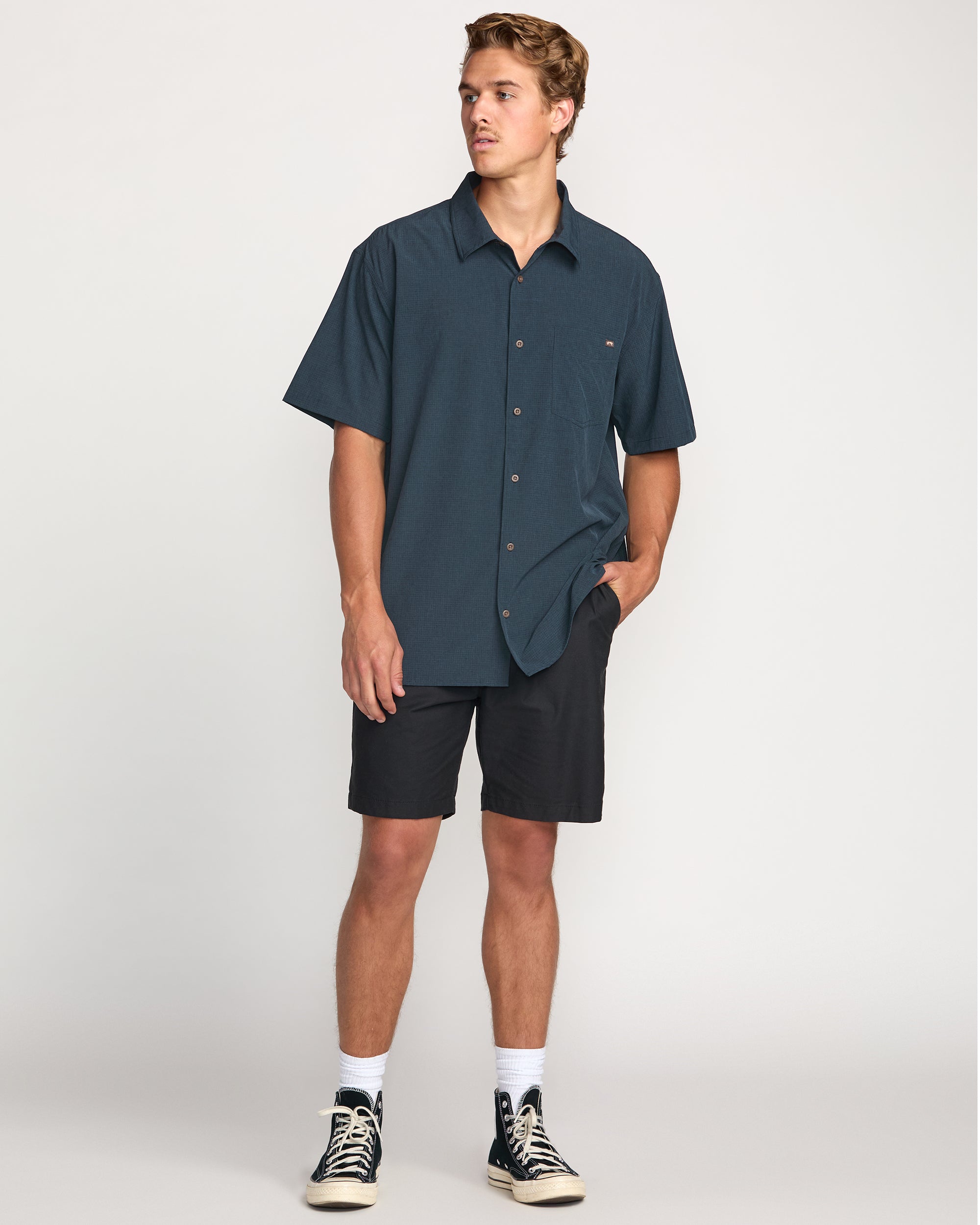 Surftrek Perf Short Sleeve Shirt - Navy - Image 3