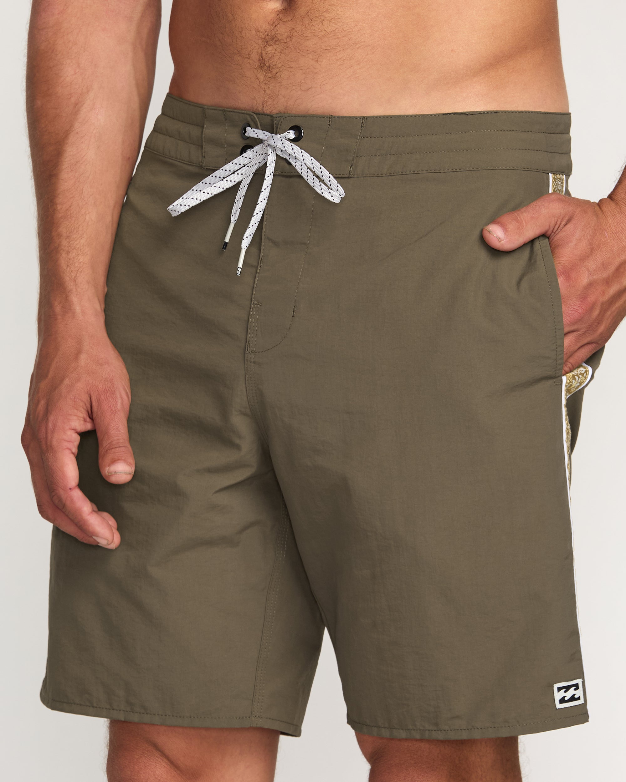 Wategos Lo Tide 19 Boardshorts - Brown - Image 8