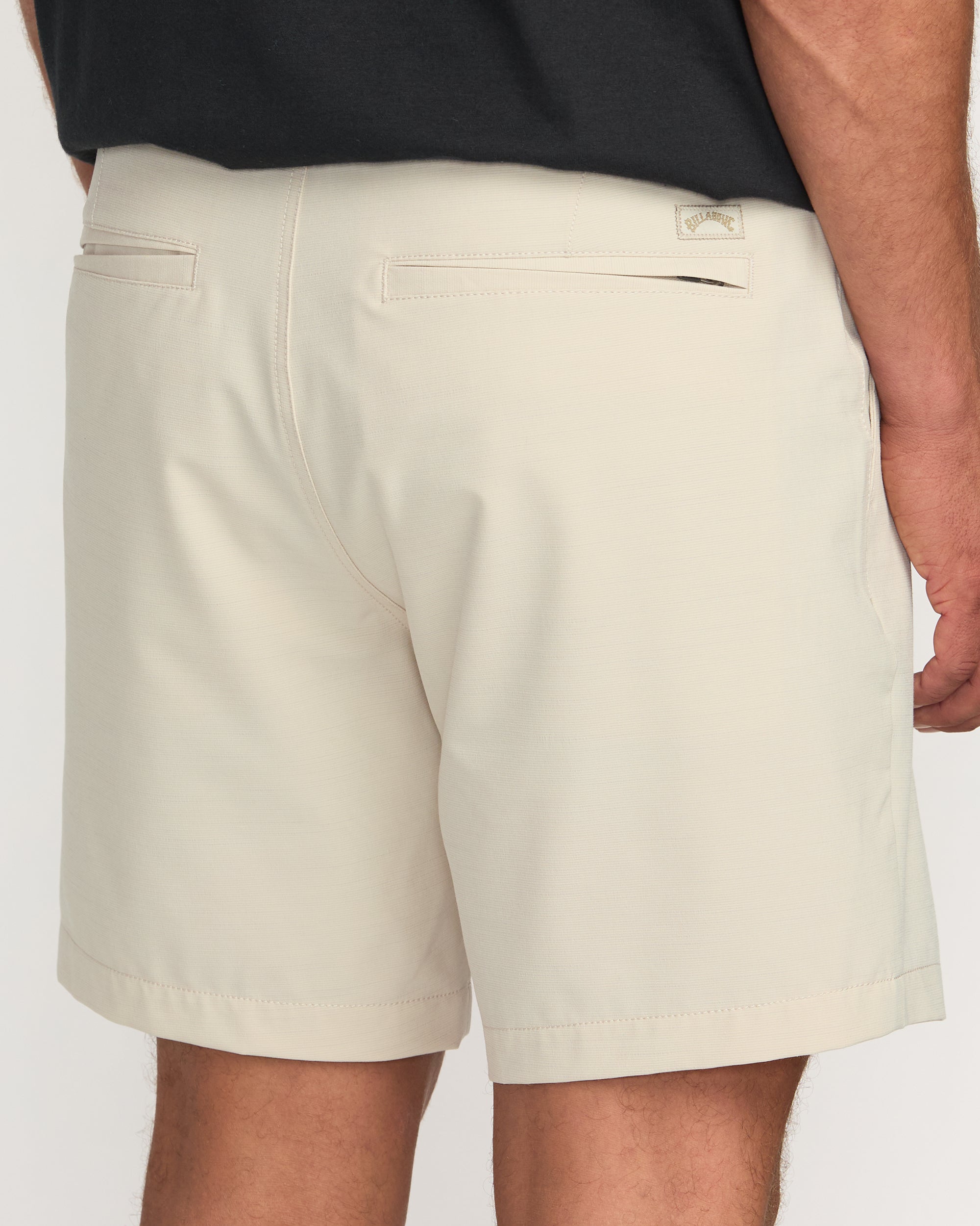 Crossfire Submersible 17 Hybrid Shorts - Sand - Image 7