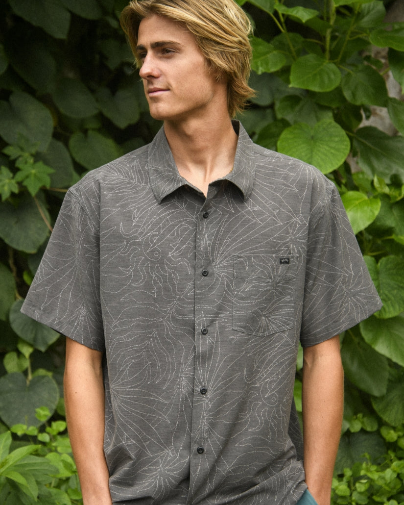 Surftrek Transit Short Sleeve Shirt - Raven